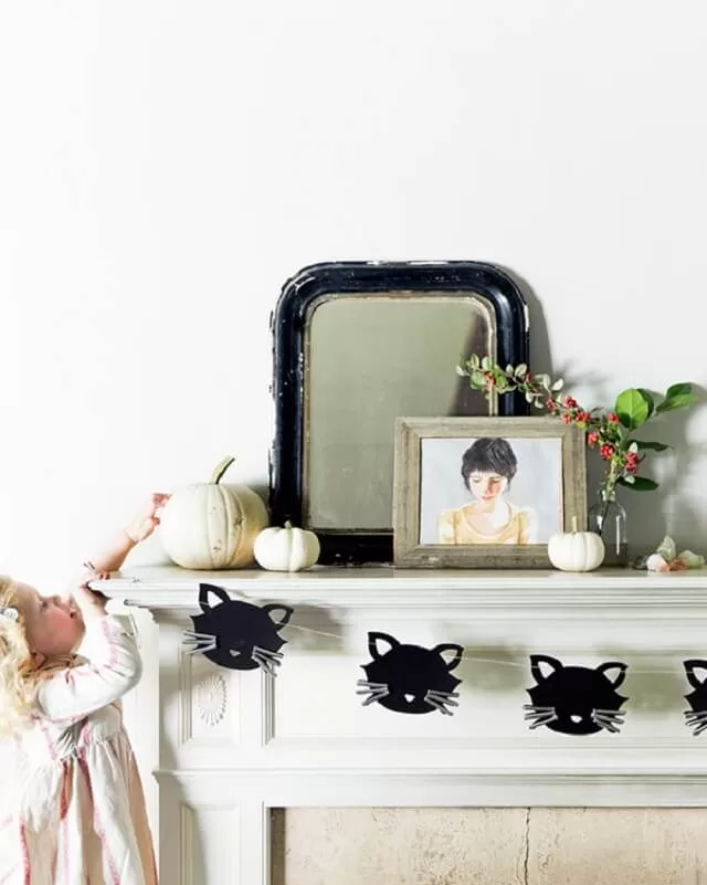 Black Cat Garland