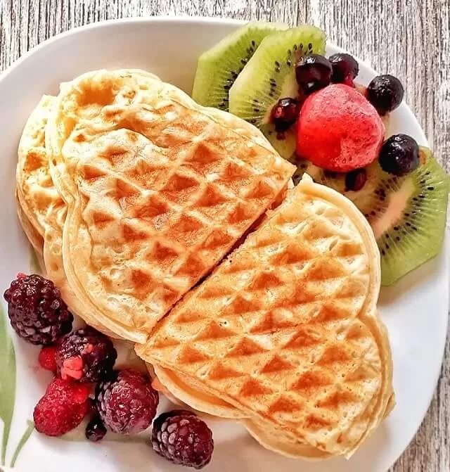 Keep your Ketogenic Diet guilt-free while indulging on your sweet cravings with these 27 Easy Keto Dessert Recipes! You better try these out!