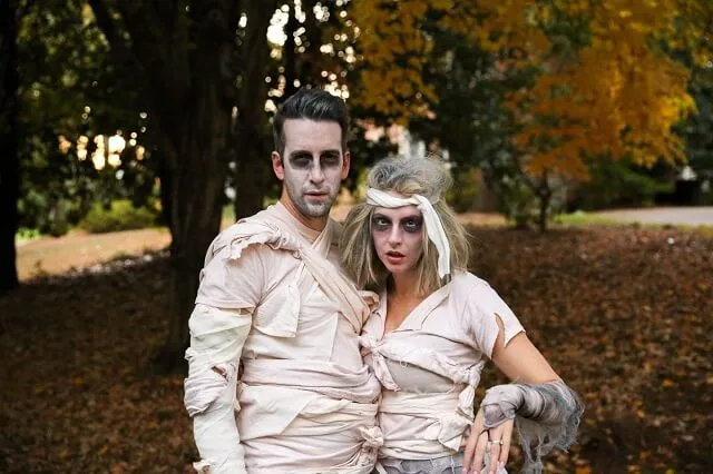 Find 19 last-minute Halloween costumes for busy moms that are fun, easy, and affordable. Quick DIY outfit ideas using clothes you already own.