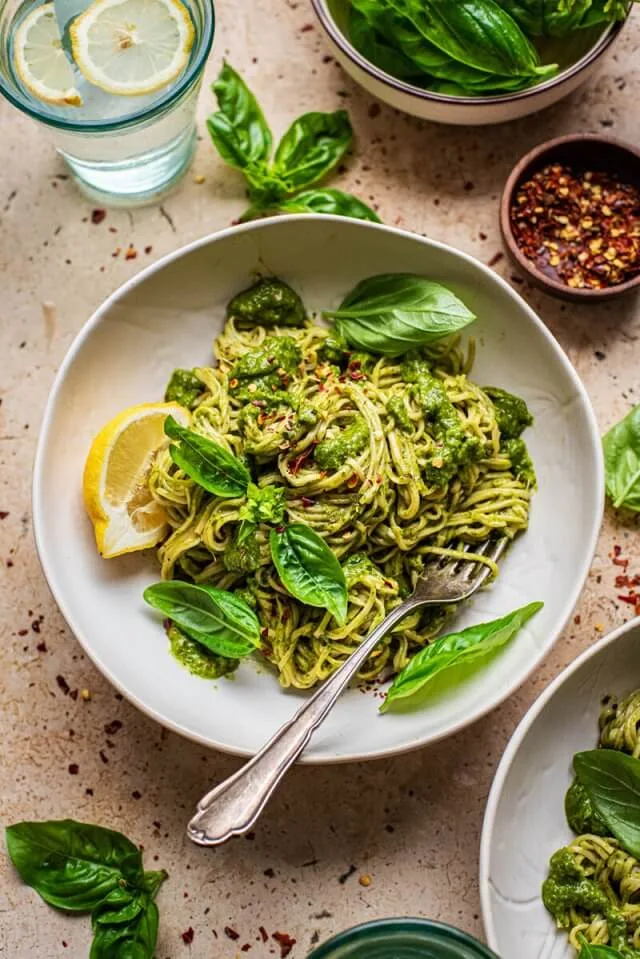 Simple Pasta with Garlic and Greens