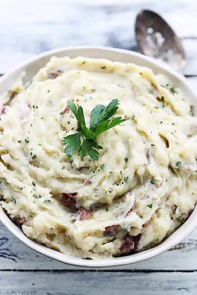 Slow Cooker Garlic herb mashed potatoes