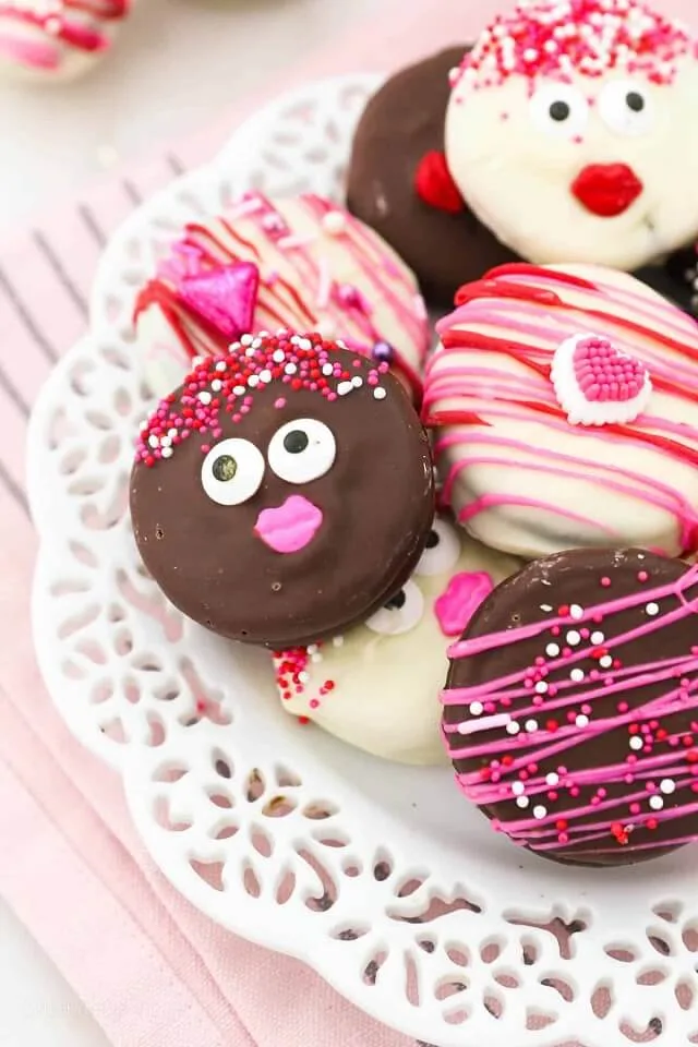 Valentine’s Day Oreos