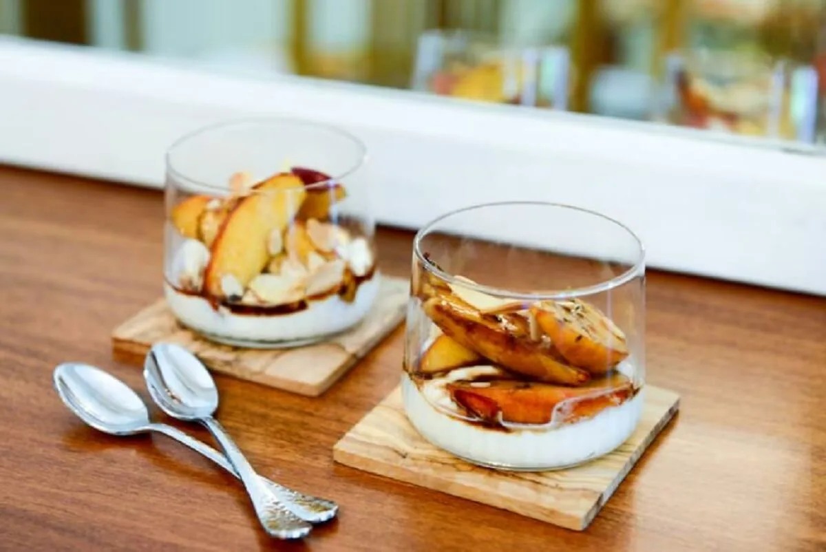 fresh peaches with ricotta for no-bake Memorial Day desserts