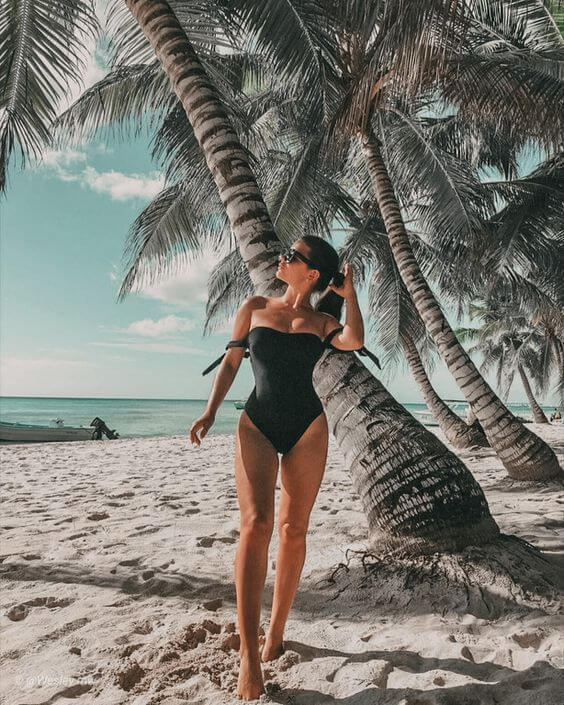 Need fresh ideas on how to nail that perfect bikini beach poses? Check out these 48 flattering bikini poses to try this summer! bikini poses instagram, bikini poses beach/pool photo ideas, summer vibes, summer fashion